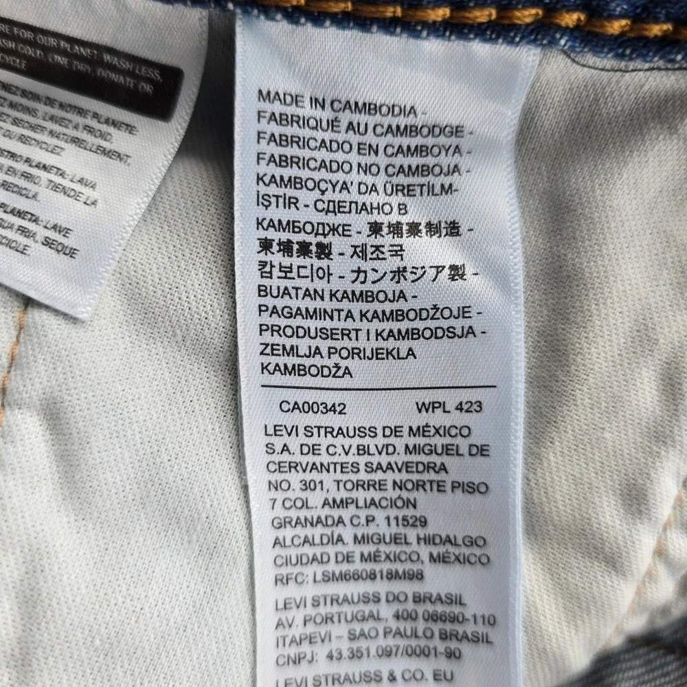Levi's Jeans Men 32x32 565 Loose Straight Light Wash Denim NEW Classic 90s Style